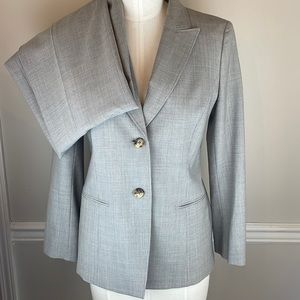 Brooks Brothers Women Suit. Beige striped. Size 8